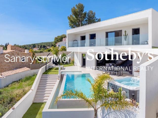 Maison de 6 pièces de luxe en vente à Bandol, France