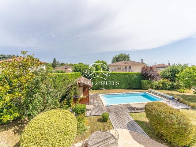 Maison de 6 pièces de luxe en vente à Beynost, Auvergne Rhône Alpes