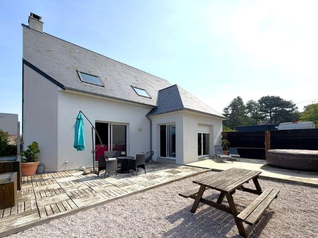 Maison de 6 pièces de luxe en vente à Blainville sur Mer, France