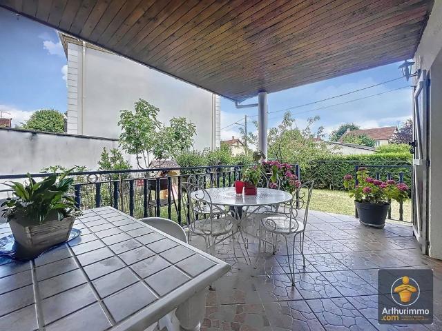 Maison de 6 pièces de luxe en vente à Brunoy, France