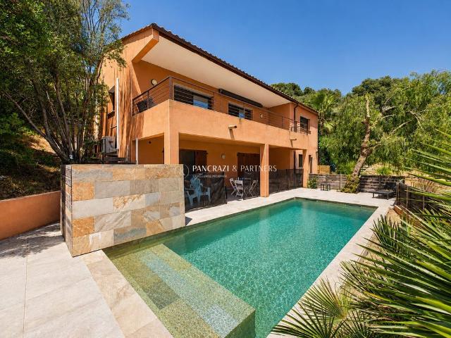 Maison de 6 pièces de luxe en vente à Casaglione, Corse
