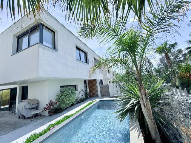 Maison de 6 pièces de luxe en vente à Carnon Plage, France