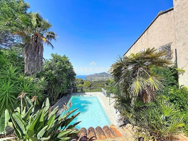Maison de 6 pièces de luxe en vente à Carqueiranne, France