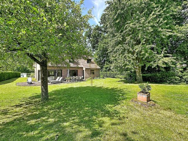 Maison de 6 pièces de luxe en vente à Croix, France