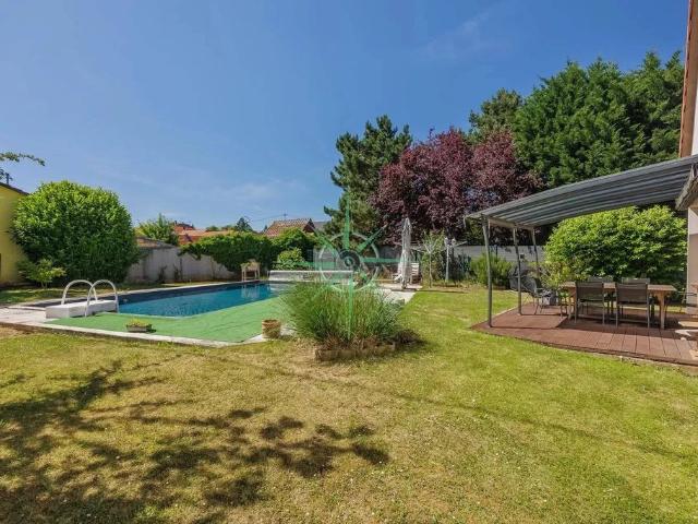 Maison de 6 pièces de luxe en vente à Durningen, France