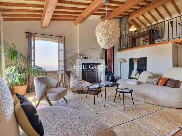 Maison de 6 pièces de luxe en vente à Gassin, France