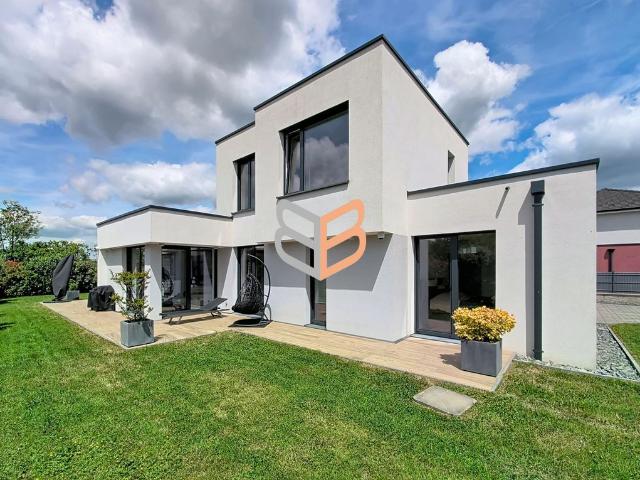 Maison de 6 pièces de luxe en vente à Havange, France