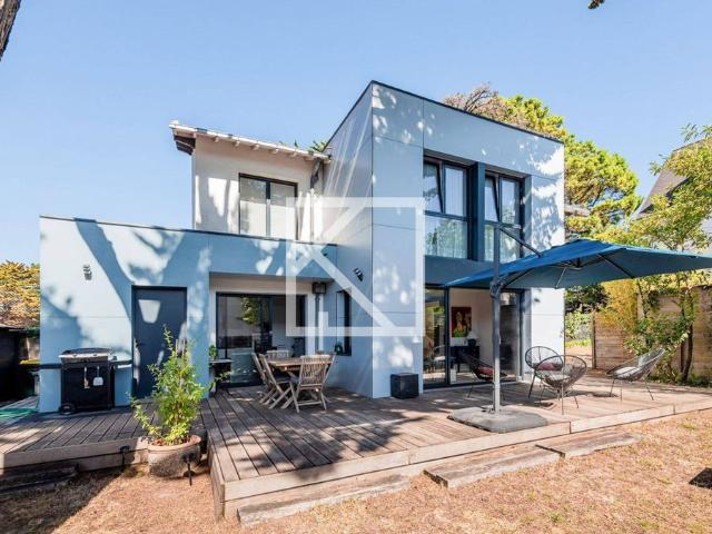 Maison de 6 pièces de luxe en vente à La Baule Escoublac, France