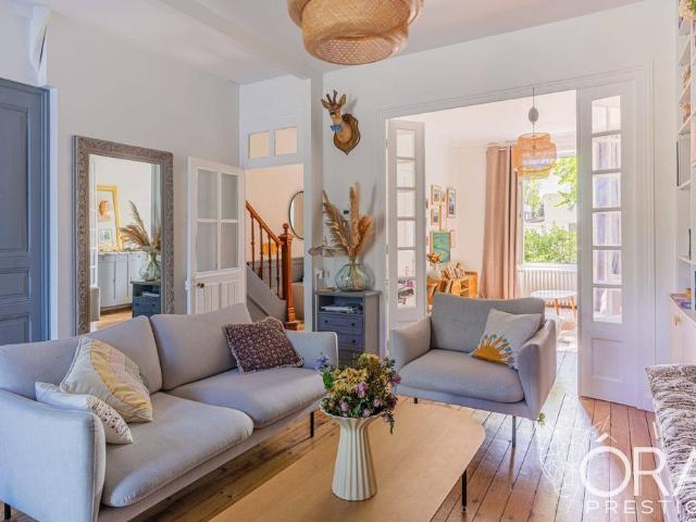 Maison de 6 pièces de luxe en vente à La Rochelle, France