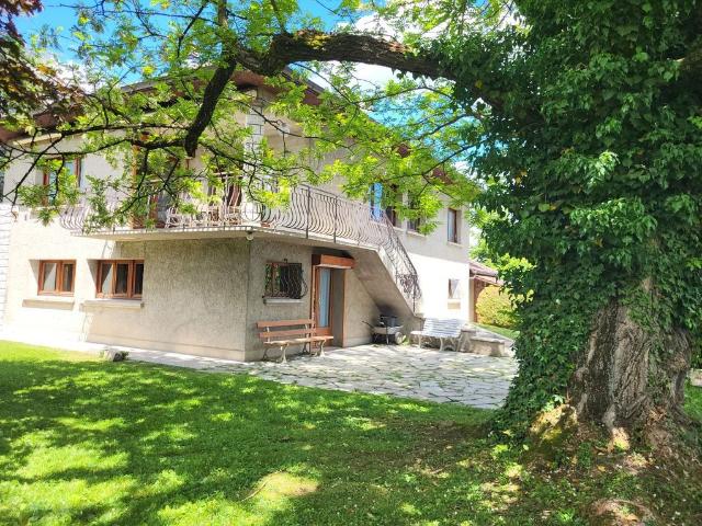 Maison de 6 pièces de luxe en vente à Prévessin Moëns, France