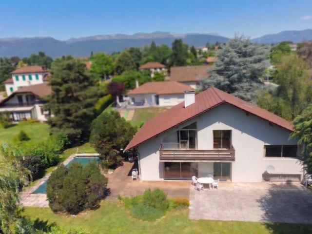 Maison de 6 pièces de luxe en vente à Prévessin Moëns, France