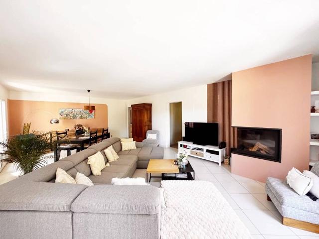Maison de 6 pièces de luxe en vente à Roquebrune sur Argens, France