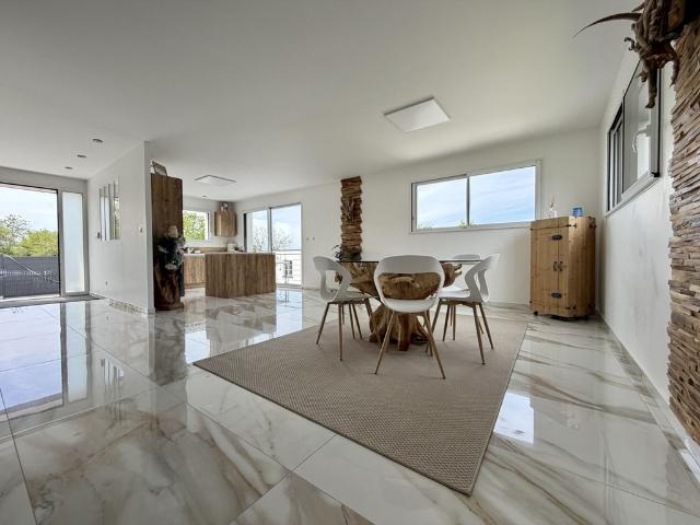 Maison de 6 pièces de luxe en vente à Saint Martin la Garenne, France