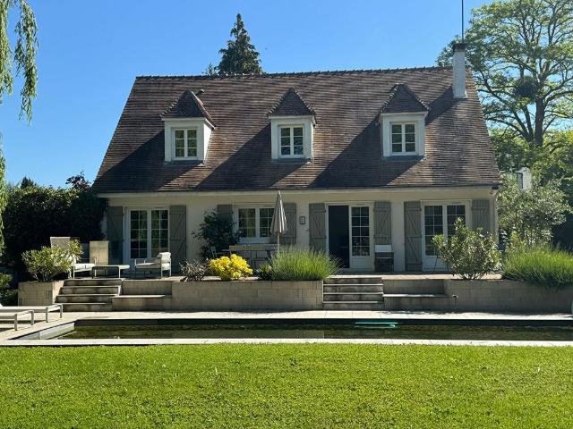 Maison de 6 pièces de luxe en vente à Saint Nom la Bretêche, France