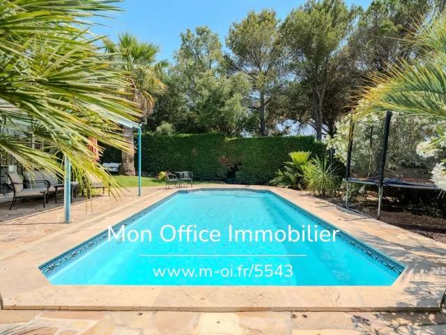 Maison de 6 pièces de luxe en vente à Saint Raphaël, France