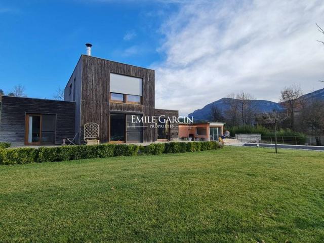 Maison de 6 pièces de luxe en vente à Saint Vincent sur Jabron, Provence Alpes Côte d'Azur
