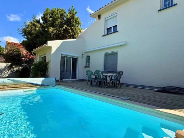 Maison de 6 pièces de luxe en vente à Saleilles, France
