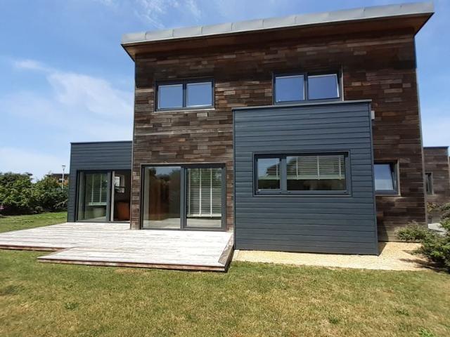 Maison de 6 pièces de luxe en vente à Trégastel, France