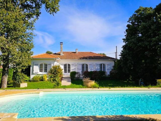 Maison de 6 pièces de luxe en vente à Vaux sur Mer, France