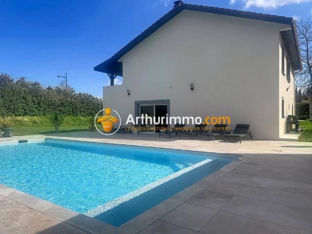 Maison de 6 pièces de luxe en vente à Villefontaine, Auvergne Rhône Alpes
