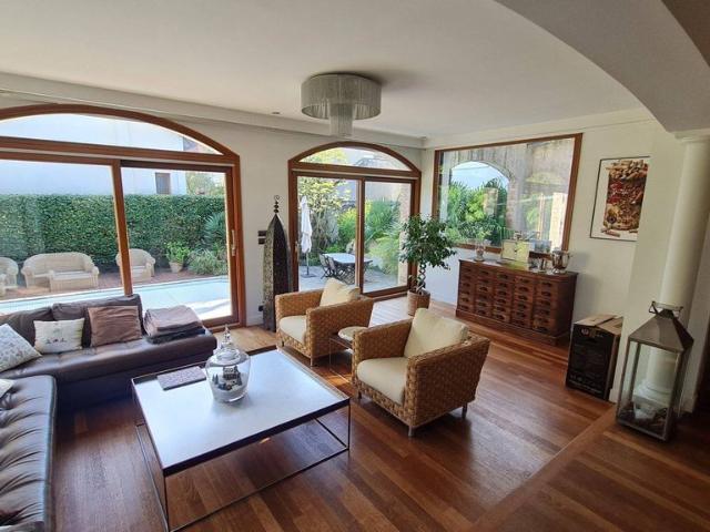 Maison de 6 pièces de luxe en vente à Villiers le Bel, Île de France
