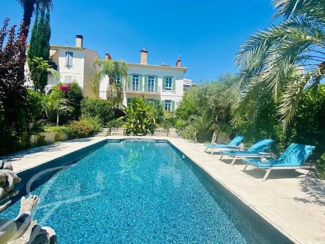 Maison de 6 pièces de luxe en location à Cannes, Provence Alpes Côte d'Azur