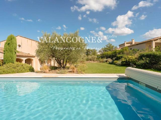 Maison de 6 pièces de luxe en location à Eygalières, Provence Alpes Côte d'Azur