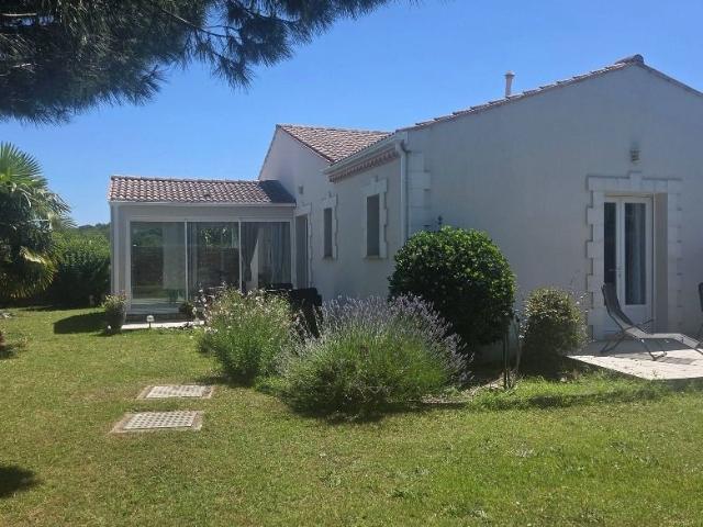 Maison de 75m2 à louer sur Corme Écluse