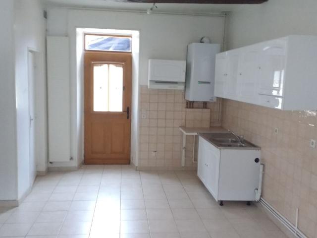 Maison de 75m2 à louer sur Saint Jean les Deux Jumeaux