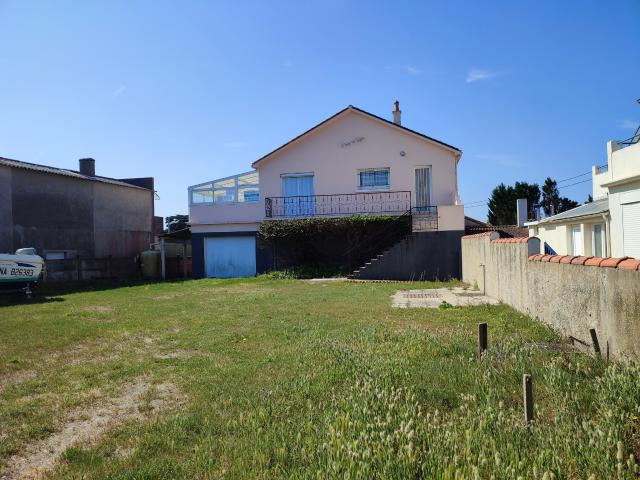 Maison de 79m2 à acheter avec 3 pièces à La Plaine Sur Mer