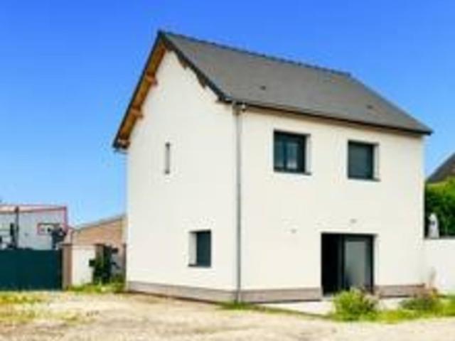 MAISON DE 82 M² ENTREPOT DE 326 M² AUCUN TRAVAUX A PREVOIR IDEAL PROFFESSIONNEL OU INVESTISSEUR