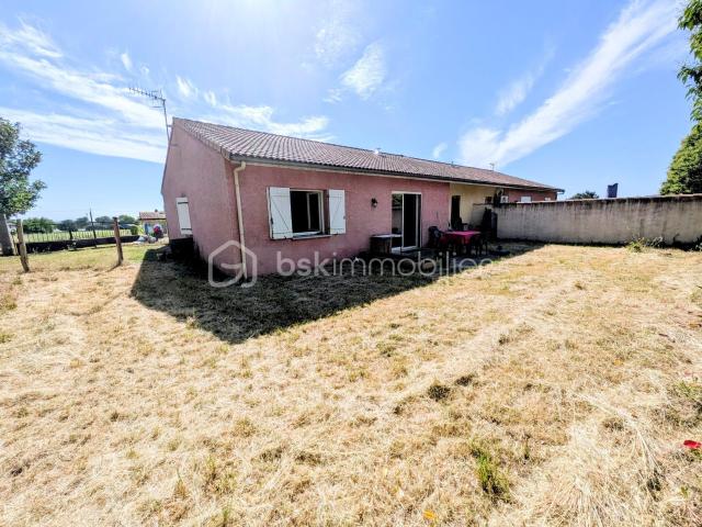 Maison de 89,59 m² à Saint Jeure D'ay