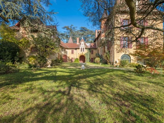 Maison de 8 chambres de luxe en vente à Gleizé, Auvergne Rhône Alpes