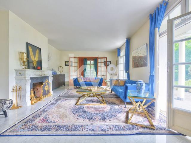 Maison de 8 chambres de luxe en vente à Le Vésinet, France