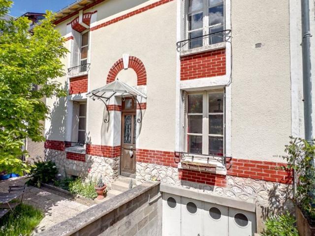 Maison de 8 pièces