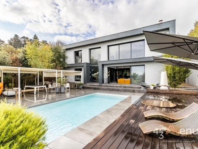 MAISON DE 8 PIÃ?CES