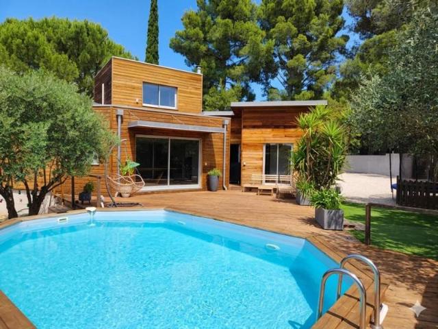 Maison de 8 pièces de 183 m² à Aspiran