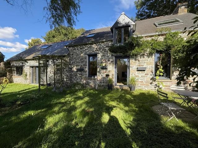 Maison de 8 pièces de 205 m² située à Bréhan
