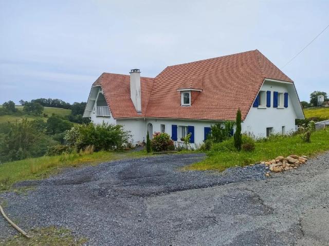 Maison de 8 pièces de 233 m² à Navailles Angos
