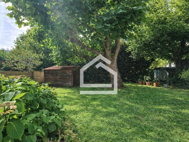 Maison de 8 pièces de luxe en vente à Mérignac, France
