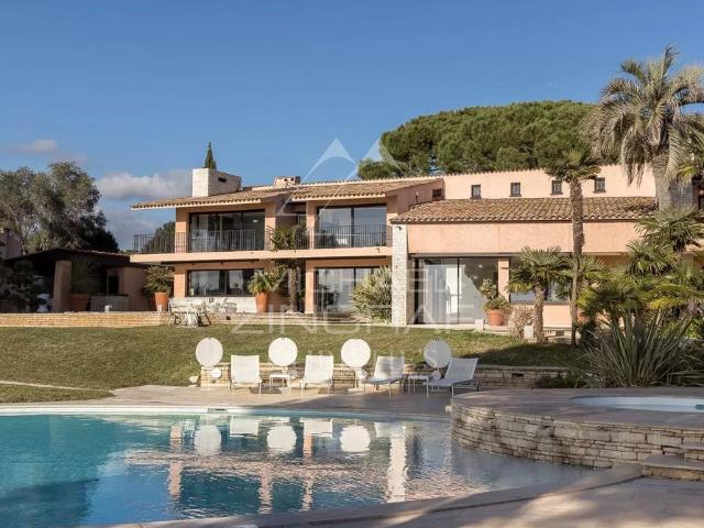 Maison de 8 pièces de luxe en vente à Nice, France