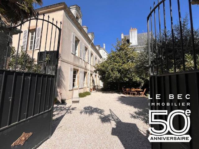 Maison de 8 pièces de luxe en vente à Auray, Bretagne