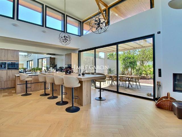 Maison de 8 pièces de luxe en vente à Anglet, France
