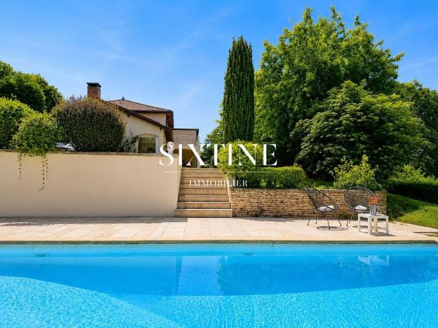 Maison de 12 pièces de luxe en vente à Bourgoin Jallieu, Auvergne Rhône Alpes