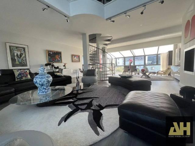 Maison de 8 pièces de luxe en vente à Brest, France