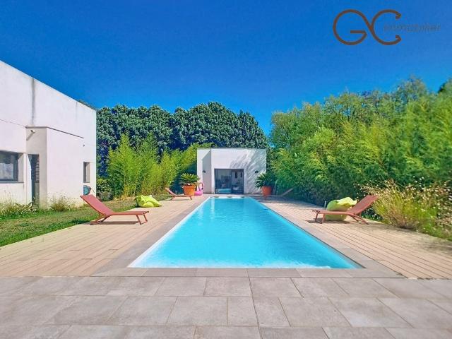 Maison de 8 pièces de luxe en vente à Cessenon sur Orb, France
