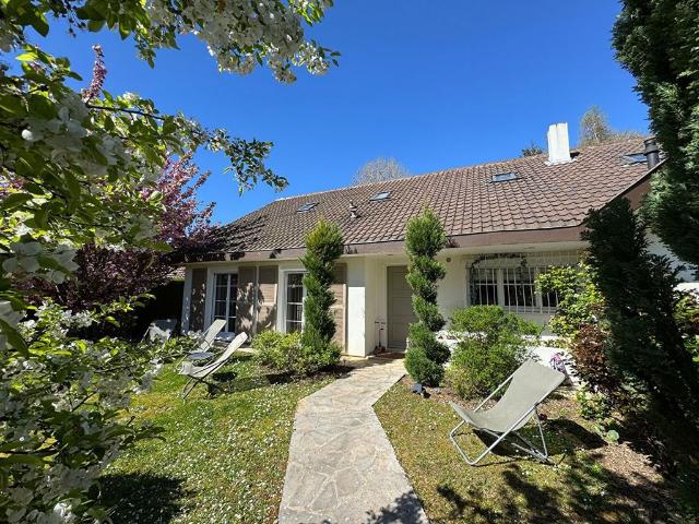 Maison de 8 pièces de luxe en vente à Chavenay, Île de France