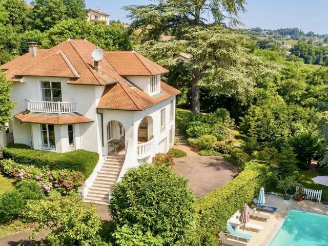 Maison de 8 pièces de luxe en vente à Dardilly, France