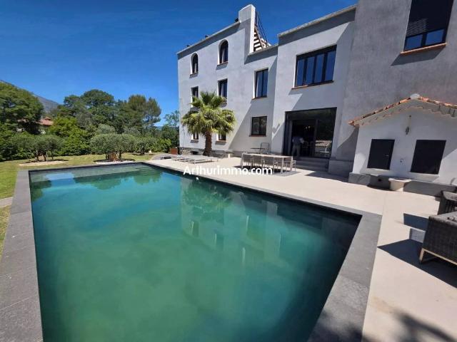 Maison de 8 pièces de luxe en vente à Draguignan, Provence Alpes Côte d'Azur