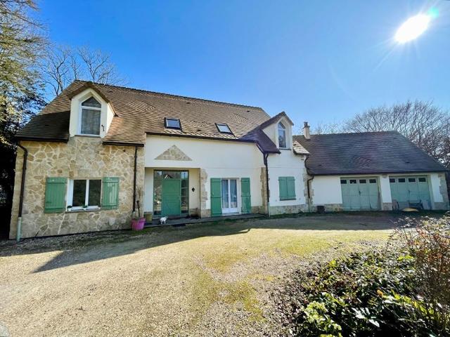 Maison de luxe de 8 pièces en vente à Marines, Île de France